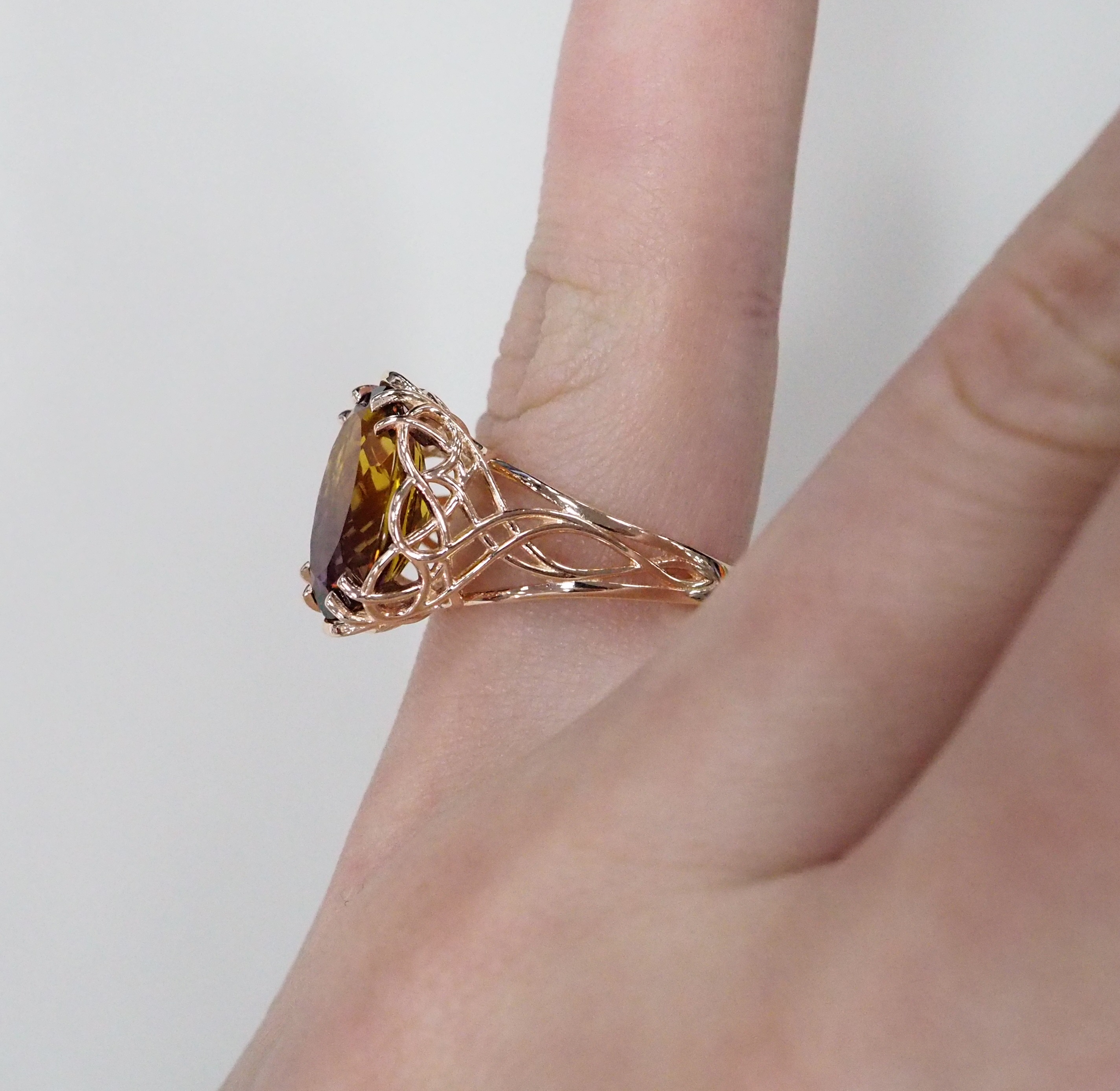Серебряное кольцо с аметрином